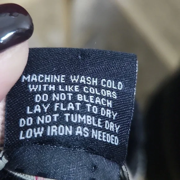 Womens Vneck SZ M Sweater - Picture 7 of 7